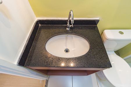 Apartamento para alugar com 43m², 2 quartos e sem vaga Apartamento para alugar com 43m², 2 quartos e sem vagaDetalhe - Banheiro