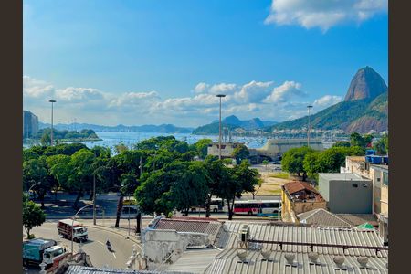 Apartamento para alugar com 89m², 2 quartos e 1 vaga Apartamento para alugar com 89m², 2 quartos e 1 vagaSala - vista para livre para o pão de açúcar