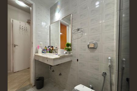 Apartamento para alugar com 89m², 2 quartos e 1 vaga Apartamento para alugar com 89m², 2 quartos e 1 vagaSuíte - banheiro
