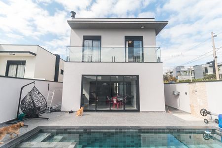 Casa de condomínio para alugar com 230m², 3 quartos e 2 vagas Casa de condomínio para alugar com 230m², 3 quartos e 2 vagasPiscina