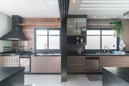 Casa de condomínio para alugar com 230m², 3 quartos e 2 vagas Casa de condomínio para alugar com 230m², 3 quartos e 2 vagasEspaço Gourmet/Cozinha