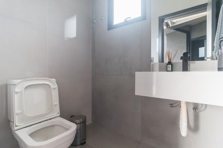 Lavabo de casa de condomínio para alugar com 3 quartos, 230m² em Cezar de Souza, Mogi das Cruzes