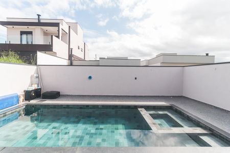 Casa de condomínio para alugar com 230m², 3 quartos e 2 vagas Casa de condomínio para alugar com 230m², 3 quartos e 2 vagasPiscina