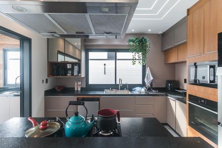 Casa de condomínio para alugar com 230m², 3 quartos e 2 vagas Casa de condomínio para alugar com 230m², 3 quartos e 2 vagasCozinha