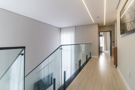 Casa de condomínio para alugar com 230m², 3 quartos e 2 vagas Casa de condomínio para alugar com 230m², 3 quartos e 2 vagasHall
