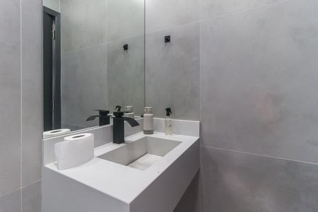 Casa de condomínio para alugar com 230m², 3 quartos e 2 vagas Casa de condomínio para alugar com 230m², 3 quartos e 2 vagasBanheiro Externo