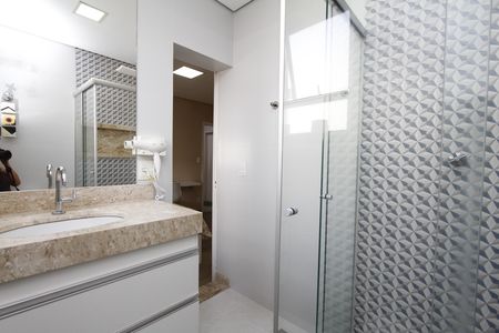 Banheiro de kitnet/studio para alugar com 2 quartos, 33m² em Minas Brasil, Belo Horizonte