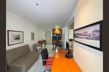 Sala de apartamento para alugar com 1 quarto, 45m² em Copacabana, Rio de Janeiro