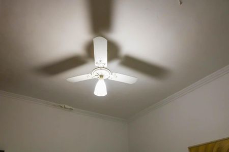 Casa à venda com 180m², 3 quartos e 3 vagas Casa à venda com 180m², 3 quartos e 3 vagasQuarto 3 - 2º Pavimento