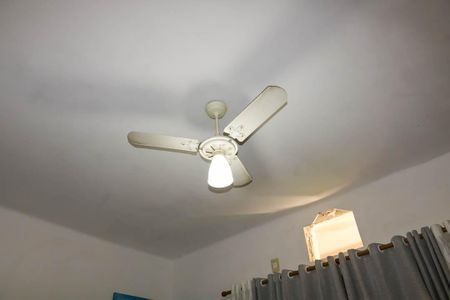Casa à venda com 180m², 3 quartos e 3 vagas Casa à venda com 180m², 3 quartos e 3 vagasQuarto 2 - 2º Pavimento