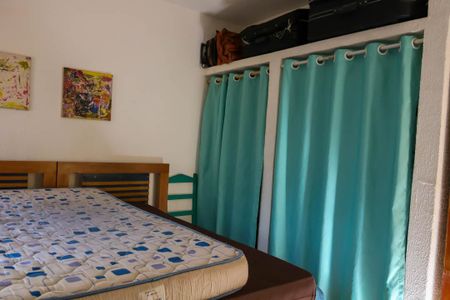 Casa à venda com 180m², 3 quartos e 3 vagas Casa à venda com 180m², 3 quartos e 3 vagasSuite Externa