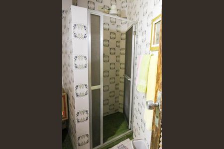 Casa à venda com 180m², 3 quartos e 3 vagas Casa à venda com 180m², 3 quartos e 3 vagasBanheiro de serviço