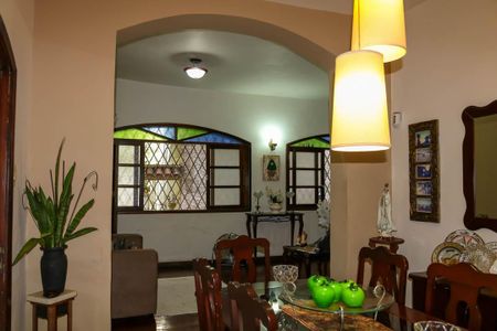 Casa à venda com 180m², 3 quartos e 3 vagas Casa à venda com 180m², 3 quartos e 3 vagasSala 1º Pavimento