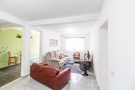 Casa à venda com 176m², 3 quartos e 2 vagas Casa à venda com 176m², 3 quartos e 2 vagasSala