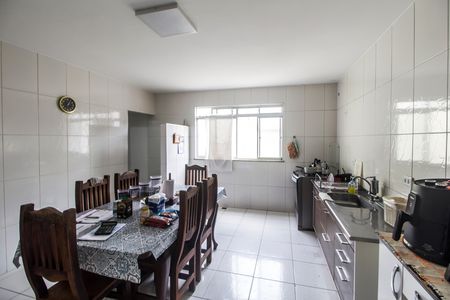 Casa à venda com 176m², 3 quartos e 2 vagas Casa à venda com 176m², 3 quartos e 2 vagasCozinha