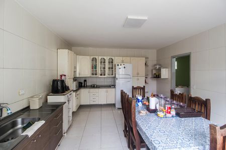 Casa à venda com 176m², 3 quartos e 2 vagas Casa à venda com 176m², 3 quartos e 2 vagasCozinha