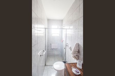 Casa à venda com 176m², 3 quartos e 2 vagas Casa à venda com 176m², 3 quartos e 2 vagasBanheiro da Suíte