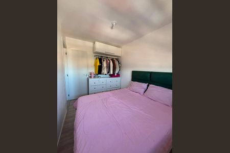 Quarto de apartamento para alugar com 3 quartos, 55m² em Vila Assis Brasil, Mauá