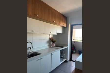 Área de serviço de apartamento para alugar com 3 quartos, 55m² em Vila Assis Brasil, Mauá