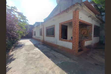 Casa para alugar com 101m², 3 quartos e 4 vagasQuintal