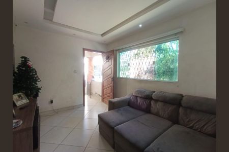 Casa para alugar com 101m², 3 quartos e 4 vagasSala