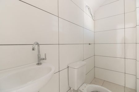 Banheiro de apartamento para alugar com 1 quarto, 32m² em Penha de França, São Paulo