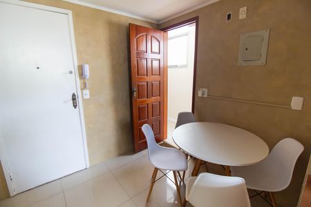 Apartamento à venda com 102m², 3 quartos e 1 vaga Apartamento à venda com 102m², 3 quartos e 1 vagaCozinha e Área de Serviço