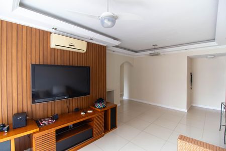 Apartamento à venda com 102m², 3 quartos e 1 vaga Apartamento à venda com 102m², 3 quartos e 1 vagaSala