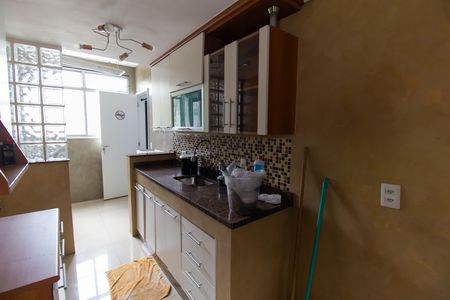 Apartamento à venda com 102m², 3 quartos e 1 vaga Apartamento à venda com 102m², 3 quartos e 1 vagaCozinha e Área de Serviço