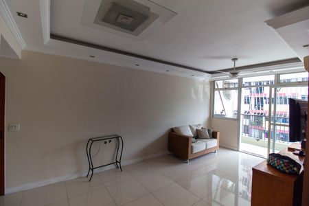 Apartamento à venda com 102m², 3 quartos e 1 vaga Apartamento à venda com 102m², 3 quartos e 1 vagaSala