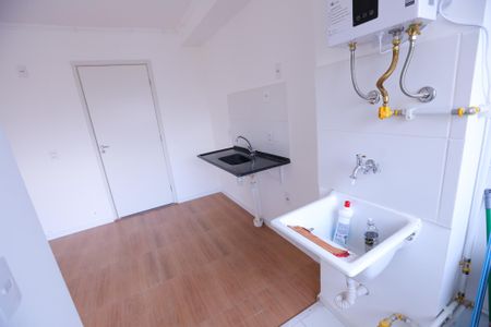 Apartamento para alugar com 37m², 2 quartos e sem vaga Apartamento para alugar com 37m², 2 quartos e sem vagaCozinha e Área de Serviço