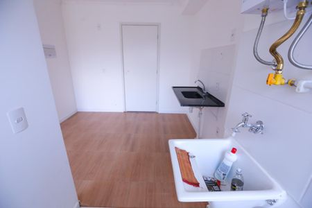 Apartamento para alugar com 37m², 2 quartos e sem vaga Apartamento para alugar com 37m², 2 quartos e sem vagaCozinha e Área de Serviço