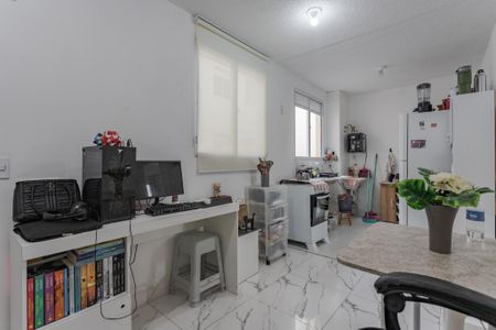 Sala de apartamento para alugar com 2 quartos, 38m² em Rubem Berta, Porto Alegre