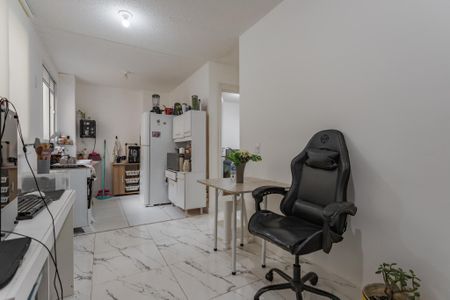 Sala de apartamento para alugar com 2 quartos, 38m² em Rubem Berta, Porto Alegre