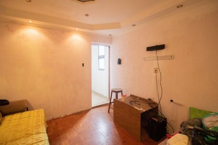 SALA DE TV de casa à venda com 3 quartos, 300m² em Vila Vitorio Mazzei, São Paulo