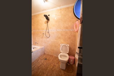 Casa para alugar com 300m², 3 quartos e 1 vaga Casa para alugar com 300m², 3 quartos e 1 vagaBANHEIRO DA SUÍTE 3