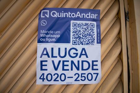PLAQUINHA de casa para alugar com 3 quartos, 300m² em Vila Vitorio Mazzei, São Paulo