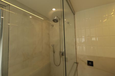 Apartamento à venda com 108m², 3 quartos e 2 vagasBanheiro da Suíte
