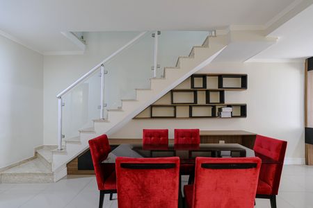Casa para alugar com 116m², 3 quartos e 2 vagas Casa para alugar com 116m², 3 quartos e 2 vagasSala