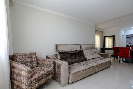 Sala de casa para alugar com 3 quartos, 116m² em Jardim Nathalie, Mogi das Cruzes