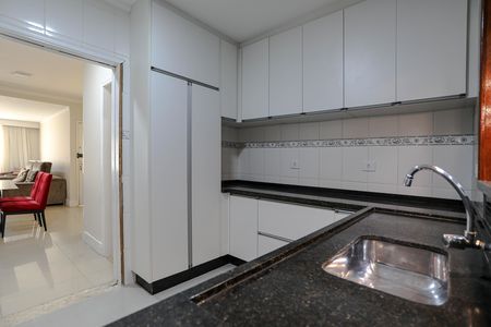 Cozinha de casa para alugar com 3 quartos, 116m² em Jardim Nathalie, Mogi das Cruzes
