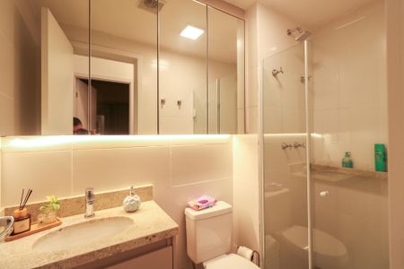 Apartamento à venda com 54m², 2 quartos e 1 vagaBanheiro Social