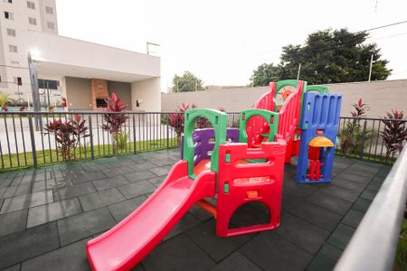 Apartamento para alugar com 42m², 2 quartos e 1 vaga Apartamento para alugar com 42m², 2 quartos e 1 vagaÁrea comum - Playground