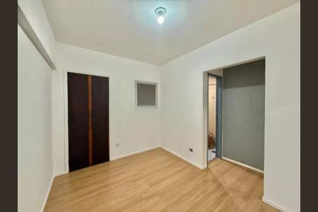 Apartamento à venda com 45m², 1 quarto e sem vaga Apartamento à venda com 45m², 1 quarto e sem vagaFoto 03