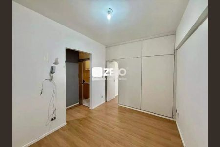 Apartamento à venda com 45m², 1 quarto e sem vaga Apartamento à venda com 45m², 1 quarto e sem vagaFoto 02