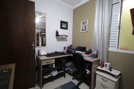 Casa à venda com 226m², 4 quartos e 2 vagas Casa à venda com 226m², 4 quartos e 2 vagasQuarto 2