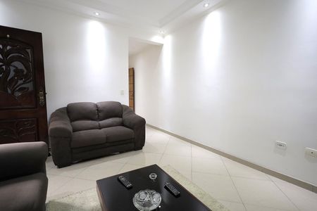 Casa à venda com 226m², 4 quartos e 2 vagas Casa à venda com 226m², 4 quartos e 2 vagasSala