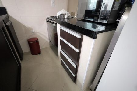 Casa à venda com 226m², 4 quartos e 2 vagas Casa à venda com 226m², 4 quartos e 2 vagasCozinha