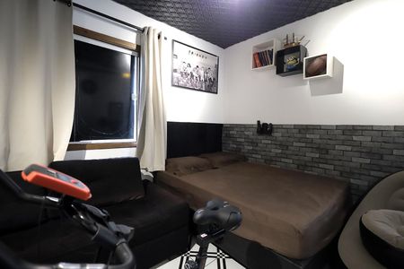 Casa à venda com 226m², 4 quartos e 2 vagas Casa à venda com 226m², 4 quartos e 2 vagasQuarto 4