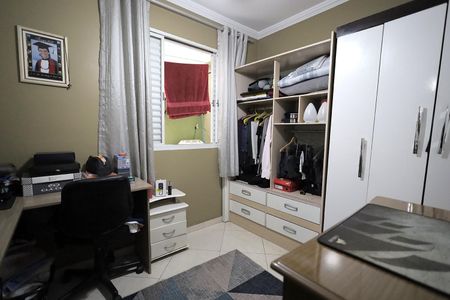 Casa à venda com 226m², 4 quartos e 2 vagas Casa à venda com 226m², 4 quartos e 2 vagasQuarto 2